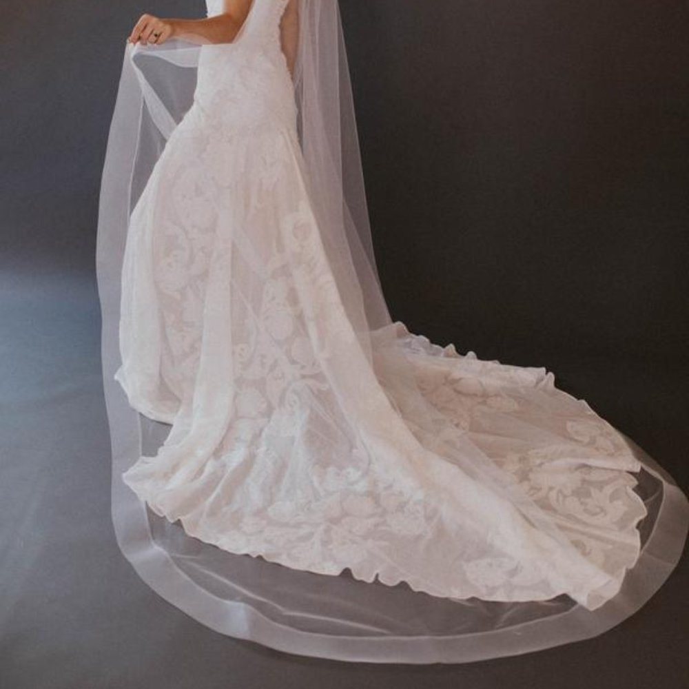 Untamed Petals Smith Veil